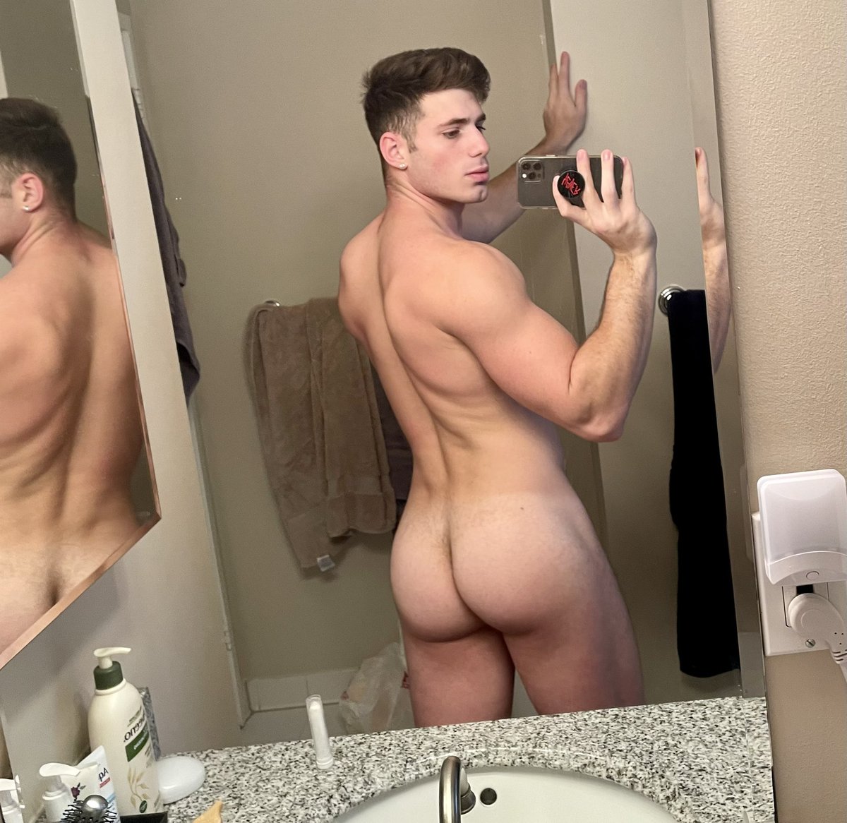 Kiss my tan lines -----http://Onlyfans.com/AlexGrant.