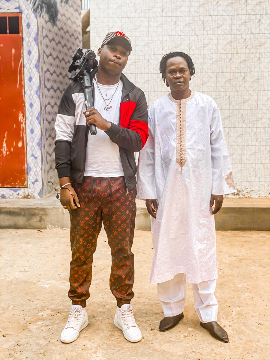 weeflag's tweet photo. Avec le grand ambassadeur de la musique sénégalaise https://t.co/ZdtYAKIOBM
