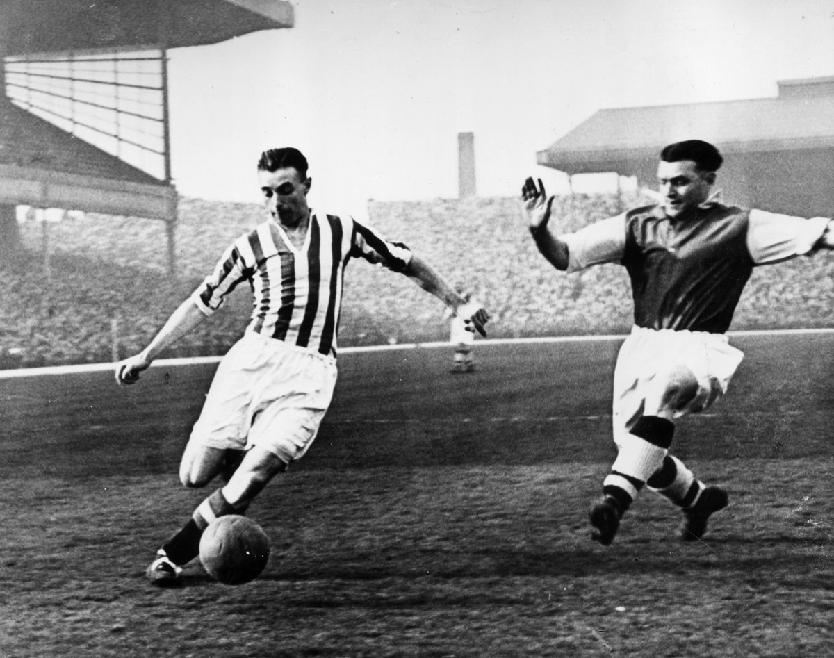 Soo was born in Derbyshire to a Chinese father and English mother. He spent much of his childhood in Liverpool, before joining Stoke in January 1933.A graceful inside forward, many Stoke fans regarded him as better than teammate Sir Stanley Matthews.