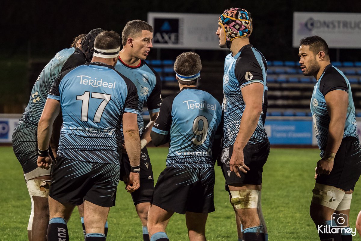 L’arbitre ayant refusé nos deux jeux de maillots, nos Seniors joueront avec des maillots d’Aubenas. Cela n’influera pas la motivation de nos joueurs à défendre les couleurs Bleus &amp; Noirs 💪

ALLEZ MASSY ! 🔵⚫️
#RêverFort #MadeInMassy