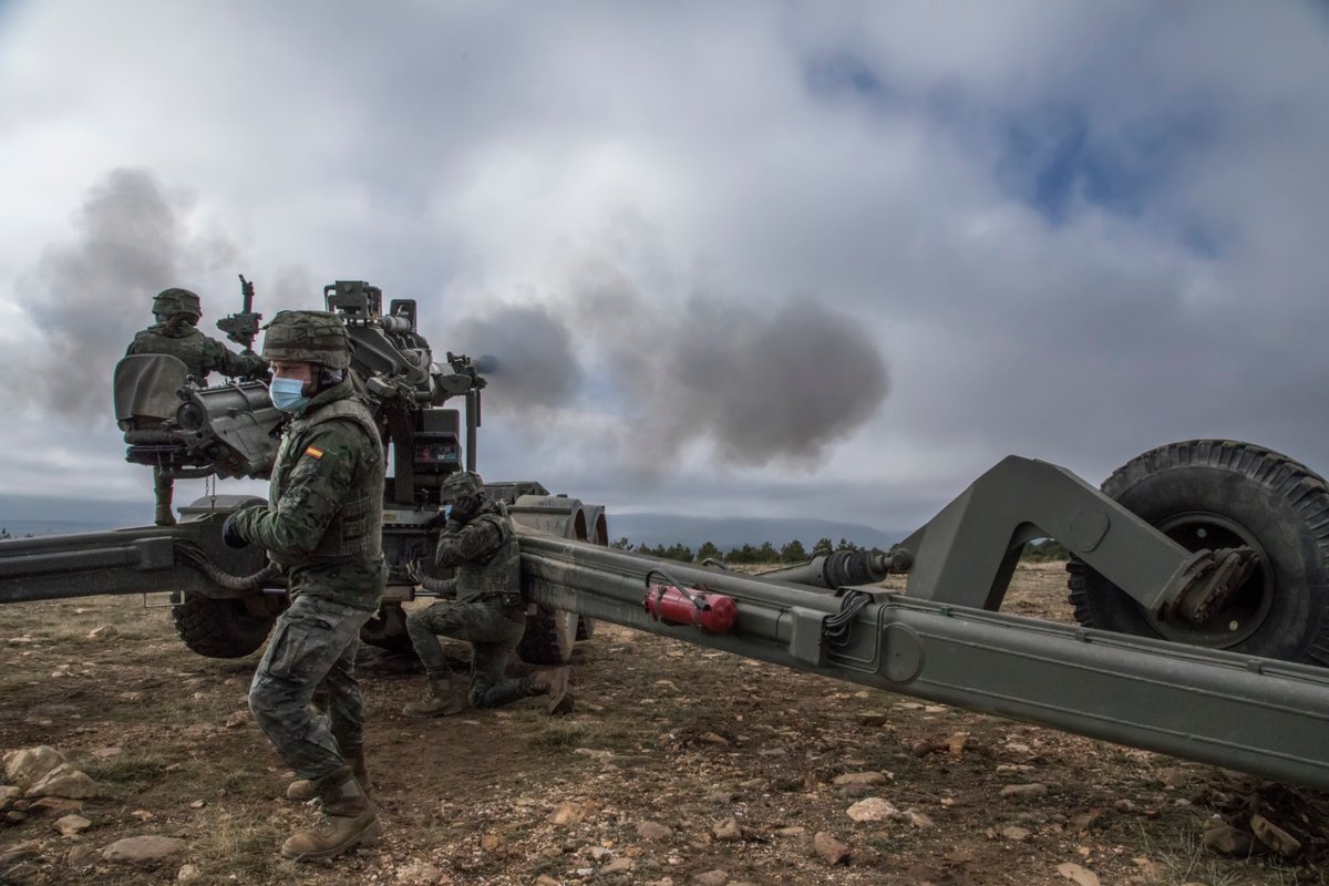 FUTER_ET's tweet image. #MACA @EjercitoTierra Felicitamos a todo el personal Especialista por la Festividad de San Juan Bosco. Para que todo sistema funcione, siempre habrá detrás un especialista.#RACTA4 #RACA11 #RALCA 63_