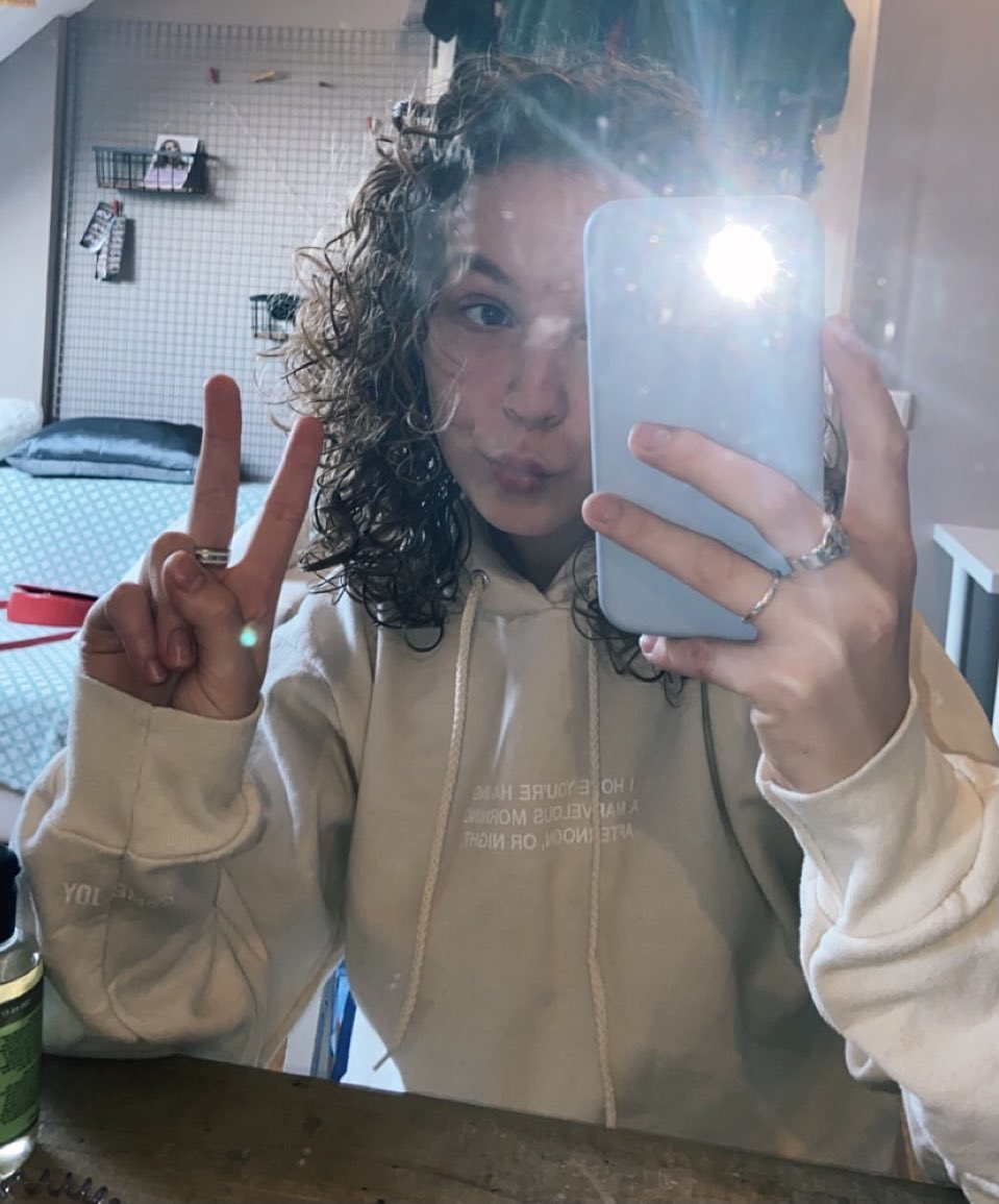 meIsmakeup's tweet photo. @meljoy hi https://t.co/AiwUS3cXO0