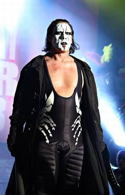Number 5 is the Icon, Sting!His black and white scorpion attire is reminiscent of Real Madrid's dragon shirt from 2014-15