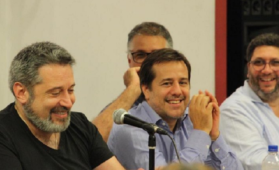 infpolitico's tweet photo. #PJCapital: Avanza el acuerdo para que Recalde sea presidente y el nuevo rol de Santa María
@marianorecalde @victorsmaria

https://t.co/DuCS1Vn2Gk https://t.co/blhX4fIVud