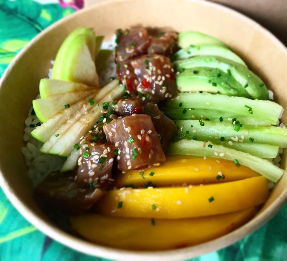 RevistaPincha's tweet photo. A hostalaría está pechada pero podemos pedir para comer na casa en moitísimos locais de #Compostela 😉😋 

Apoiemos ao sector! 💪🏻

📸 Pokes de A Carrilana  

#pokebowl #poke #gastronomía #hostalaría #paralevar #debares #apapar #somospincha https://t.co/PwX6P63g86