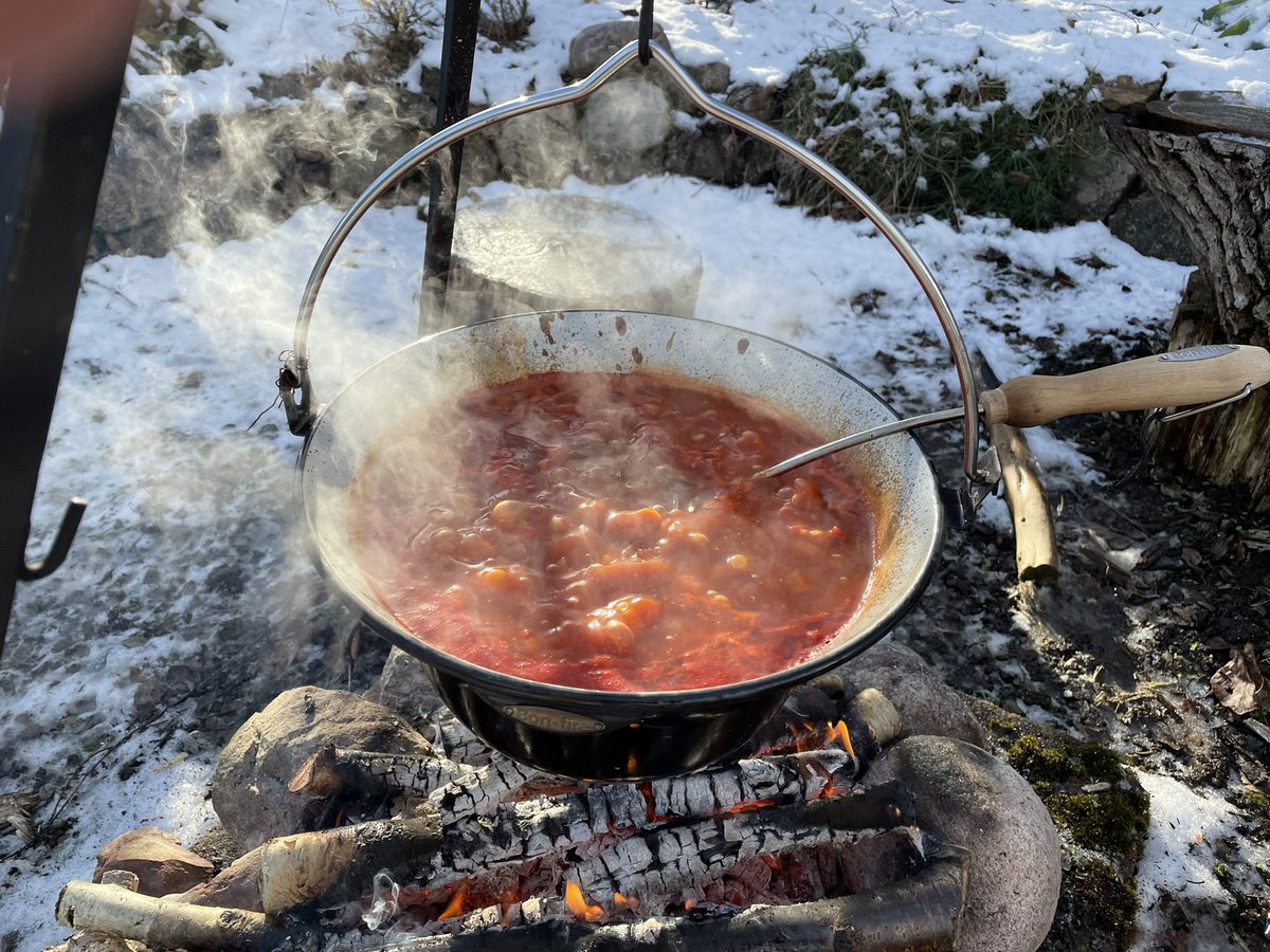 msmith_dk's tweet photo. Det blev til bålsuppe til frokost i dag 😊. Mums. #djursland https://t.co/jVyTp5k5Y1
