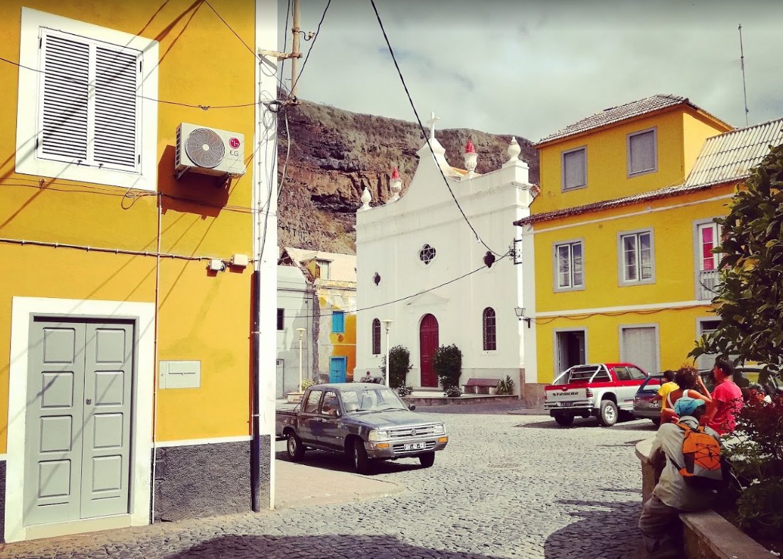 As one of the oldest towns in Cape Verde, Ribera Grande in rugged and volcanic Santo Antão boasts one of the prettiest churches Nossa Senhora do Rosário. Work began in the late 18th century under the direction of Frei Cristóvão de Boaventura.