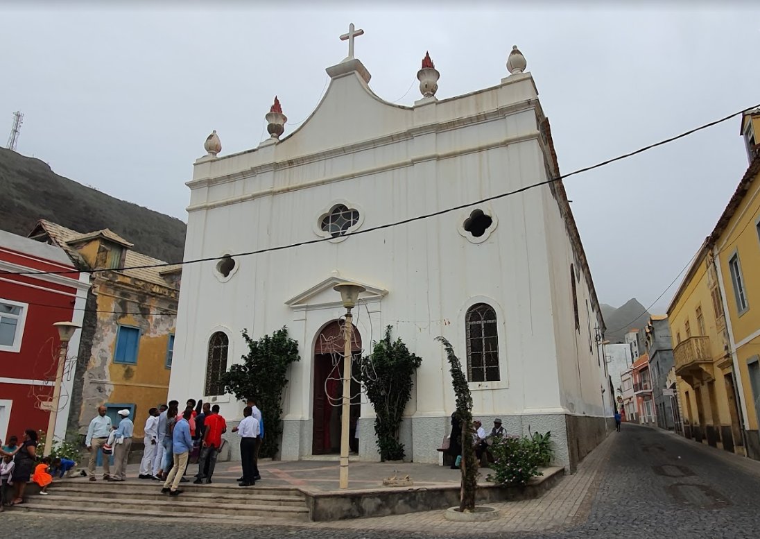  As one of the oldest towns in Cape Verde, Ribera Grande in rugged and volcanic Santo Antão boasts one of the prettiest churches Nossa Senhora do Rosário. Work began in the late 18th century under the direction of Frei Cristóvão de Boaventura.
