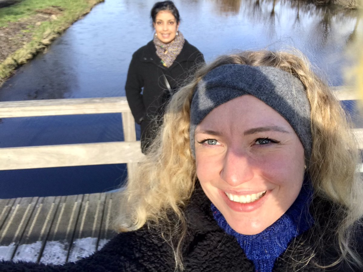 marielle_paul's tweet photo. Als je 15k stappen zet, kun je eindeloos bijpraten. En dat hebben @frederiqueh89 en ik dan ook gedaan. Voor wie nog niet buiten is geweest: ga!!!!! #workhardwalkharder #dailywalk #frissenneus #socialdistancing #walkandtalk https://t.co/AvpCXUTQHh