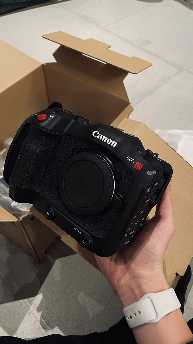 shogofilms's tweet photo. ニューカメラ。#Canon #C70 https://t.co/FtY6cBYcl3
