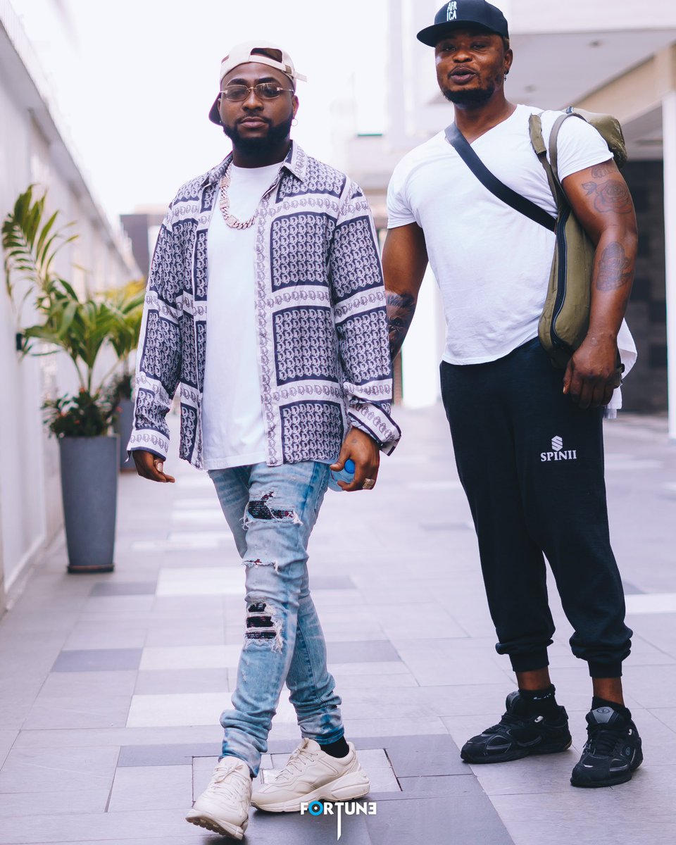davido's tweet photo. Sunday Fun day ☀️ https://t.co/Xl9KjQNjV9