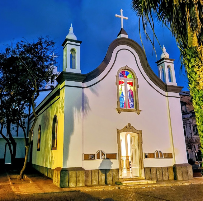  Located in a volcanic caldera, Mindelo is home to nine in 10 of São Vicente’s inhabitants. It’s home to quite a bit of Portuguese colonial architecture, including the pristine Nossa Senhora da Luz church, which dates from 1862. True to its name, it’s bright inside.