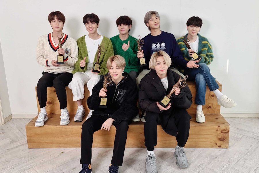 Soompi on X: #BTS Wins Daesang At The 30th Seoul Music Awards For