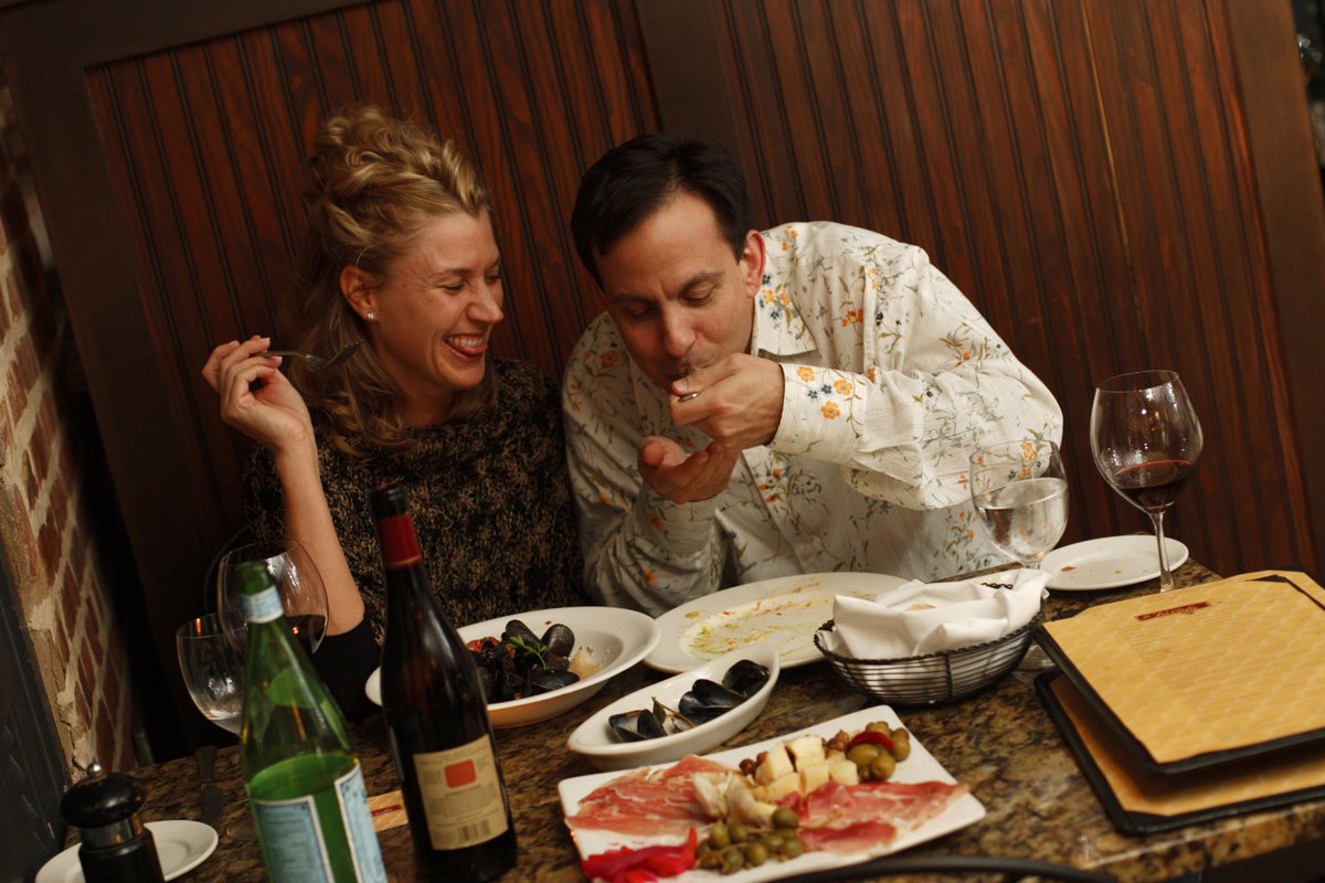 We're 2 weeks away from Valentine's Day, so plan to bring a smile to your sweetheart's face with date night at La Tavola. Book your table now: bit.ly/30KzrDT