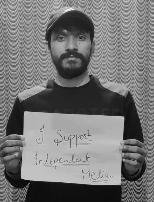 dear_kant's tweet photo. व्यक्तियो को कुचल कर , 
वे विचारों को नहीं मार सकते।

 ~ भगत सिंह

#MandeepPuniaSupport 
#MandeepPunia #supportindependentmedia #ModiGovt #YogiAdityanath #AmitShah #BlockGodiMediaOnSocialMedia #RavishKumar https://t.co/tpFc1M82sp