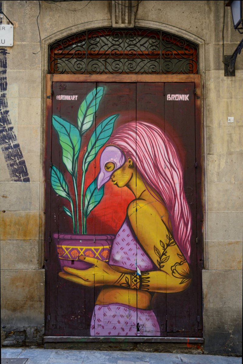 BcnStreet's tweet photo. #Barcelona #BarriGótic #Bronik #StreetArt #Urbanart https://t.co/I8CXVQmUXY