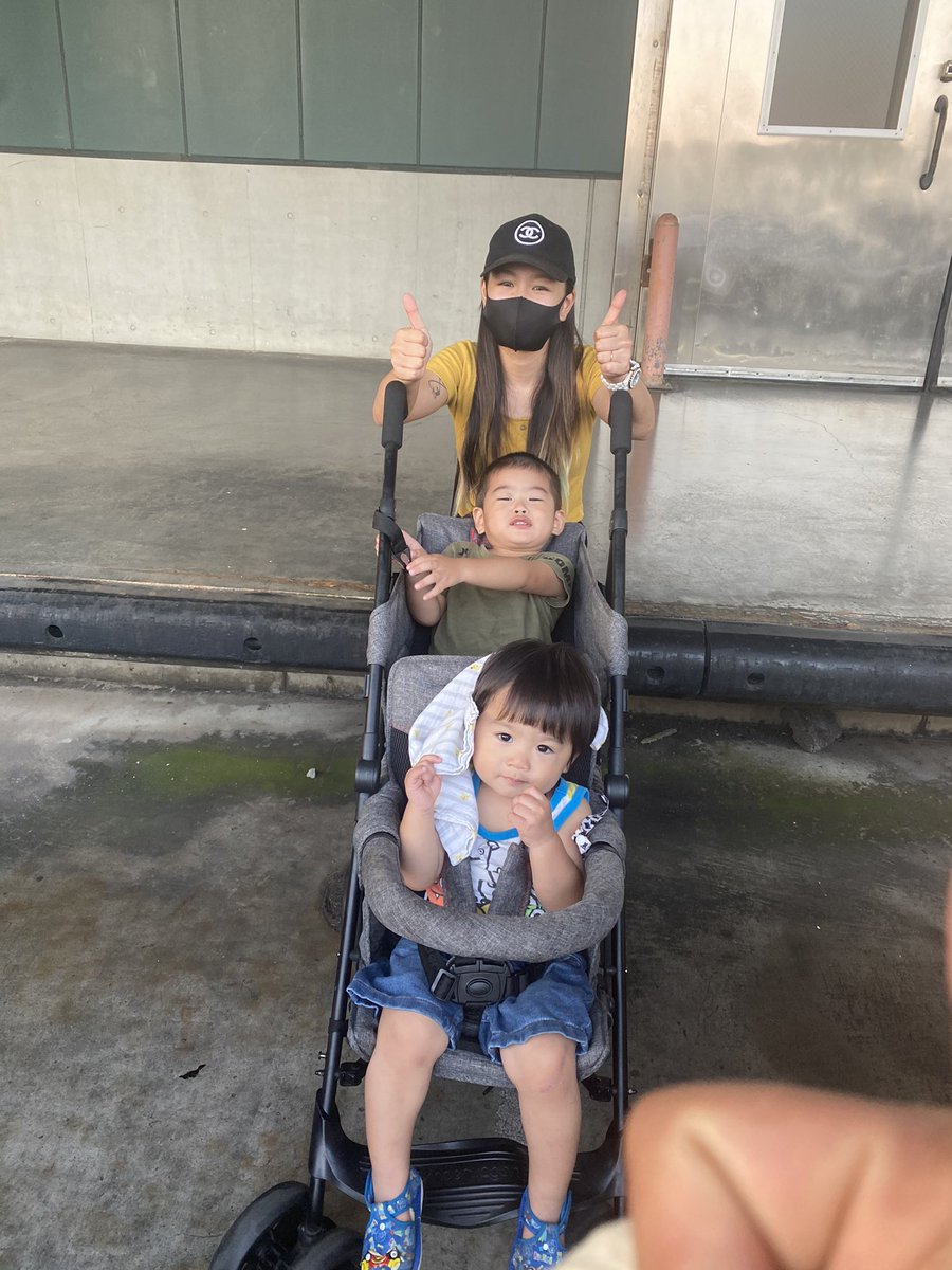 Kantaman0911's tweet photo. 気づいたらネガティブな考え方になって
いる時がある。
俗に言う、病んでるって奴😎
そんな時こそ家族だね😇 https://t.co/du5XGIwgL5