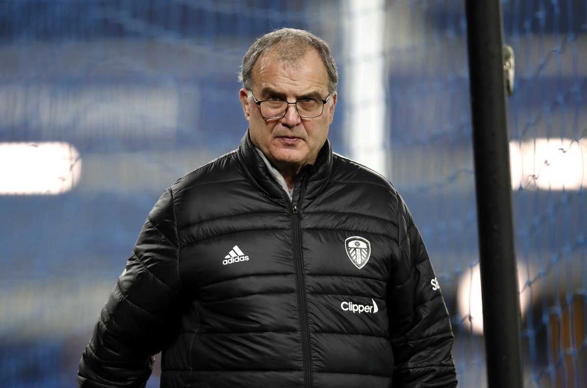 WilliamHill's tweet photo. ❌ Meslier
✅ Ayling
❌ Struijk
✅ Cooper
✅ Alioski
✅ Phillips
❌ Raphinha
✅ Klich
✅ Dallas
✅ Harrison
✅ Bamford

Rodrigo's injury means Leeds United now have 8⃣ players in the line-up that were in the squad for Marcelo Bielsa's first match in 2018.

Kept the faith.

#LUFC https://t.co/YdF2i9znjm