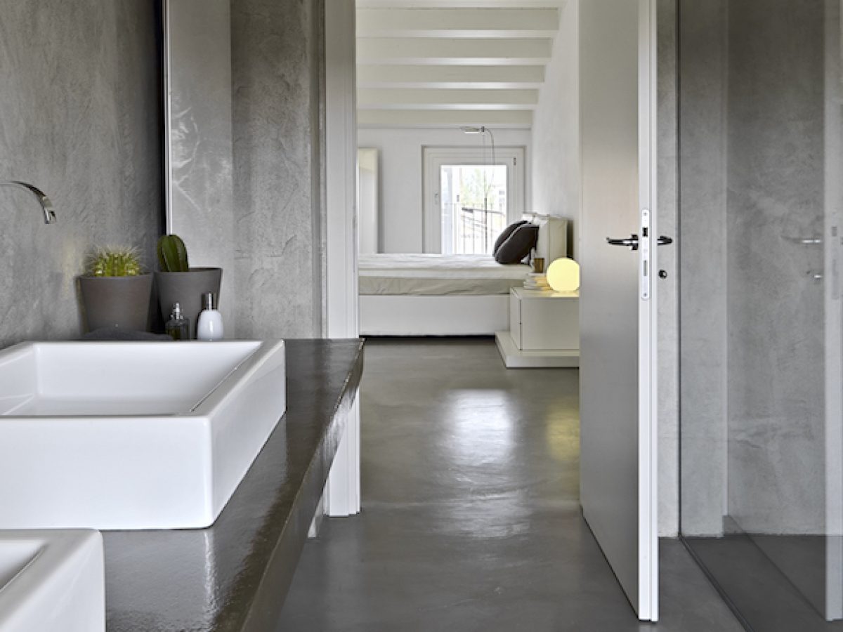 Concrete bathroom inspo 🖤
#interiora #newlyn #shoplocalpz #cornwall #supportsmallbusiness #shopsmall #bathroomdesign #bathroom #renovation #tiles #homerenovation #bathroomremodel #renovationproject #bathroomdecor #bathroomgoals #homereno #industrialdesign #remodelling #concrete