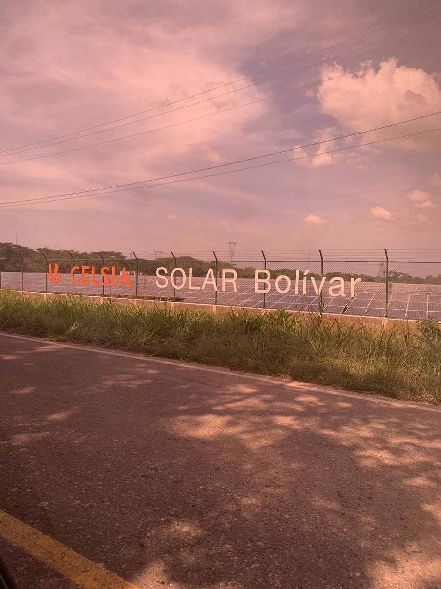 handryp's tweet image. Parque Solar en Santa Rosa de Lima, Bolivar!!! Las energías renovables fortalecen nuestra matriz energética y hacen más eficientes nuestras operaciones en el Sector Petroquimico Plástico.
