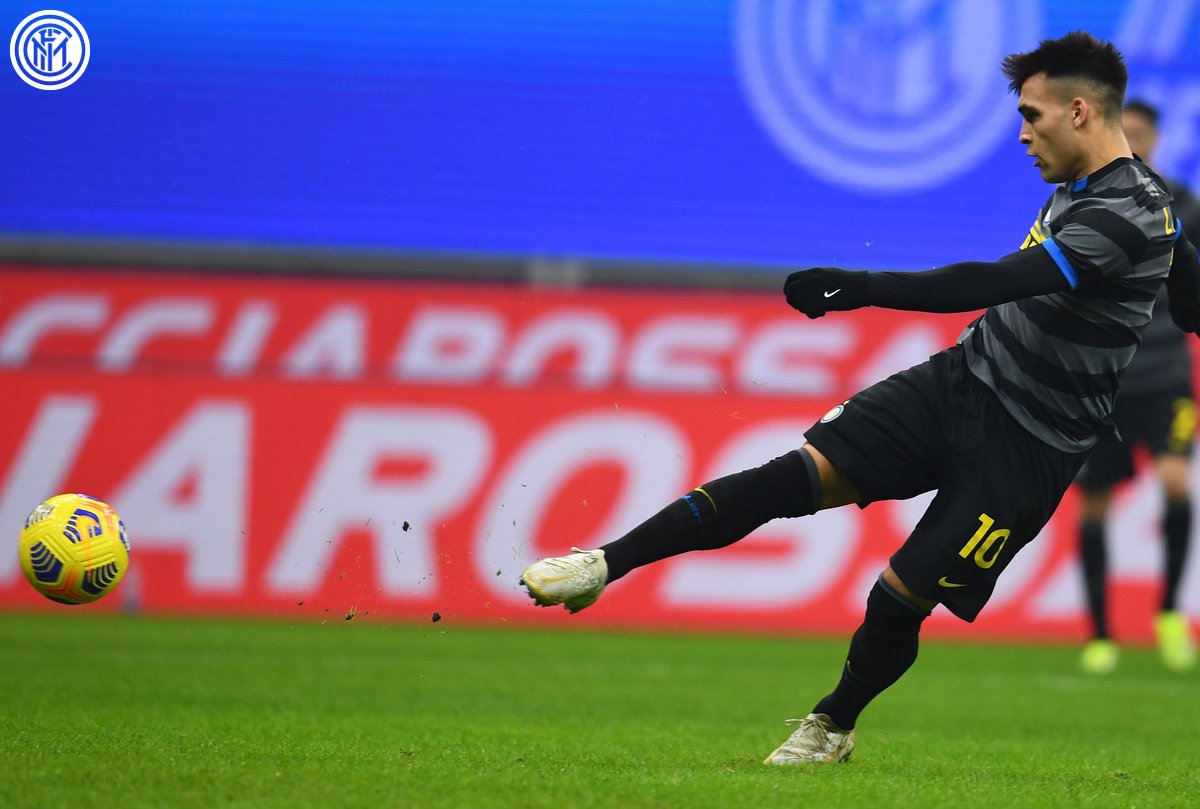 Inter_br's tweet photo. 𝗕𝗢𝗠𝗕𝗔𝗥𝗗𝗘𝗜𝗢 💣🚀🎯💥
#InterBenevento #ForzaInter https://t.co/xAChGpftgp
