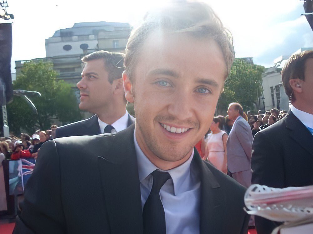 Lou_ina2780's tweet photo. @teamt22felton @TomFelton I'm going through a very difficult time in my life right now, but Tom makes me smile #PotterPositivity https://t.co/vJPaMT37kJ
