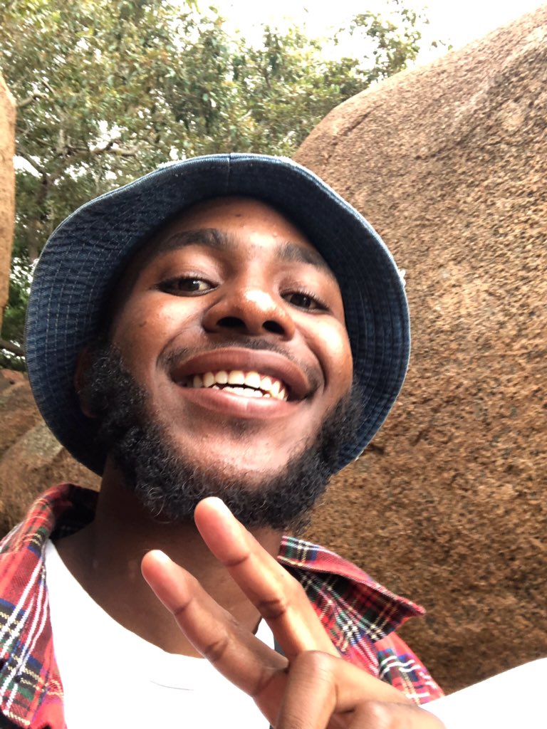 StyledByJazz's tweet photo. haven't posted a photo of myself on here on weeks so here's a gift to you and your aunties. i'm still dark and handsome as fuck. 

god bless me! https://t.co/vmdEeSiiXv