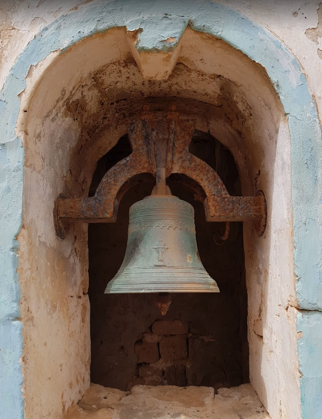  Peeling, crumbling, with a corrugated iron roof and surrounded by dusty dilapidation, Nossa Senhora da Conceição church on Boa Vista oozes rustic charm. Originally built in 1828, it has seen better days and will surely see them again.