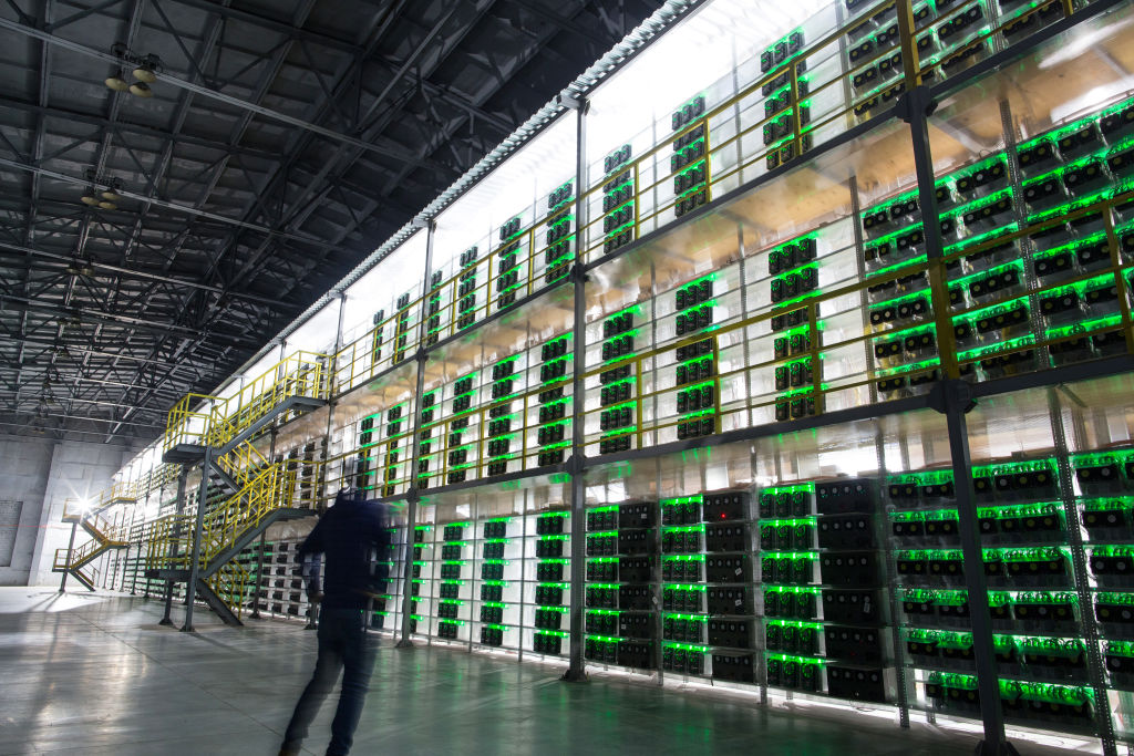 The economics of mining outpaced the average laptop long ago. Firms like Marathon Patent now buy tens of thousands of specialized chips at once to power their crypto farms  http://bloom.bg/3t6mgei 