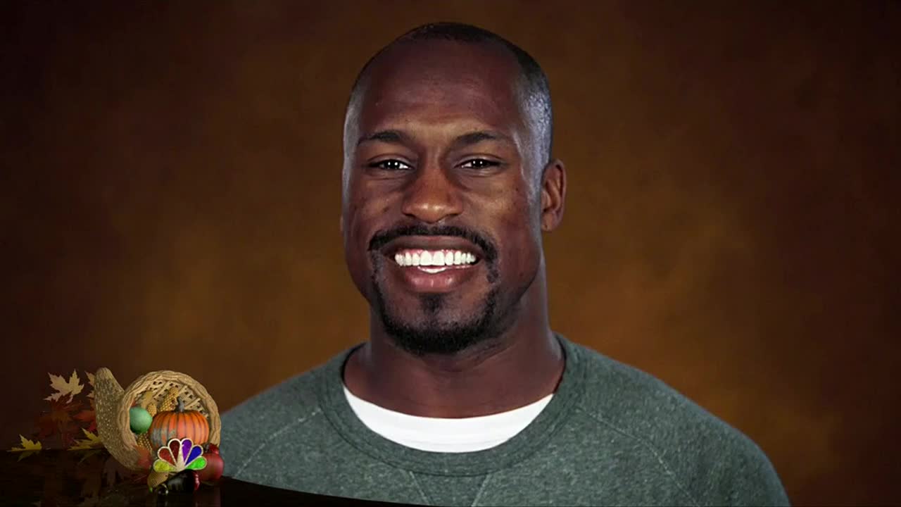 Happy Birthday, Vernon Davis!!

Give the man some yams. 