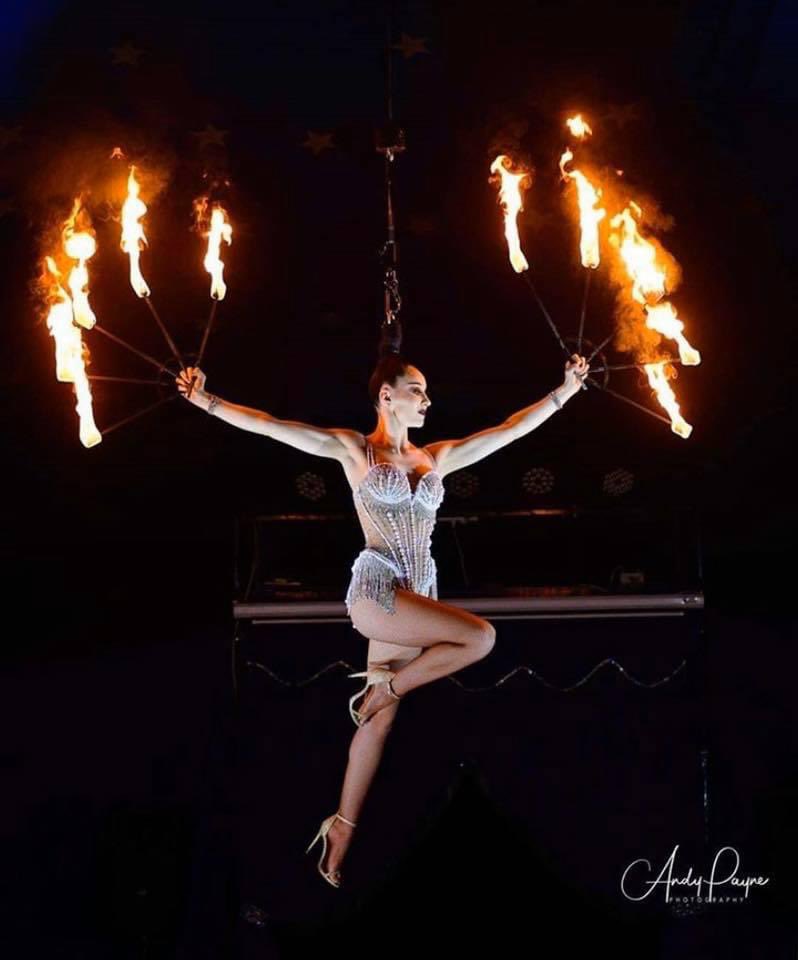CircoSmile's tweet photo. Chloe Jayne https://t.co/IVHfAiktPi