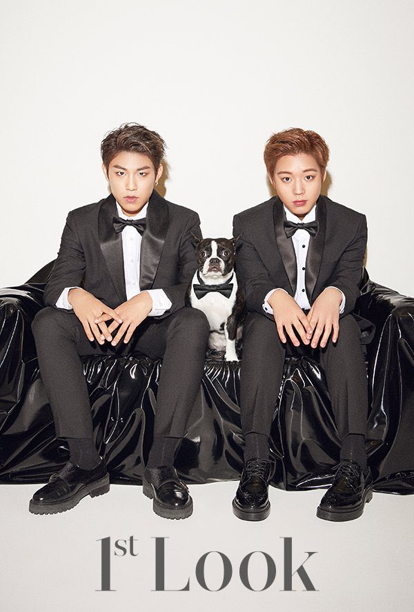 2park_archive's tweet photo. “아직은 강인한 남자의 눈빛보다는 수줍은 청춘의 미소가 더 어울리는 둘이지만, 유순한 얼굴 뒤에 숨은 그들의 어른스러운 열정을, 우리는 안다. 어른의 세계를 견딜 준비를 마친 둘만의 서툰 성인식을 함께했다.”

#분쏘단 #박지훈 #박우진 https://t.co/nBAkp1GKuX