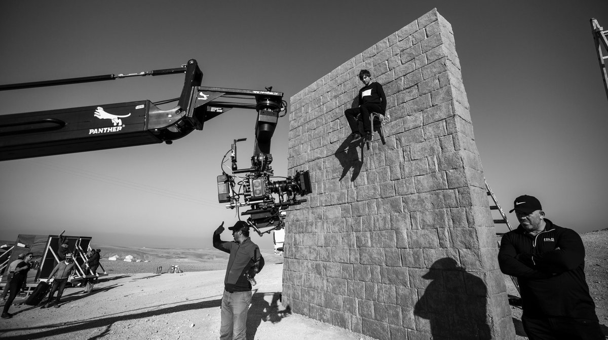 THESE HIGH WALLLLLS. 

📸 <a href="/LighteningUK/">Charlie Lightening</a> 
#1YearOfWalls