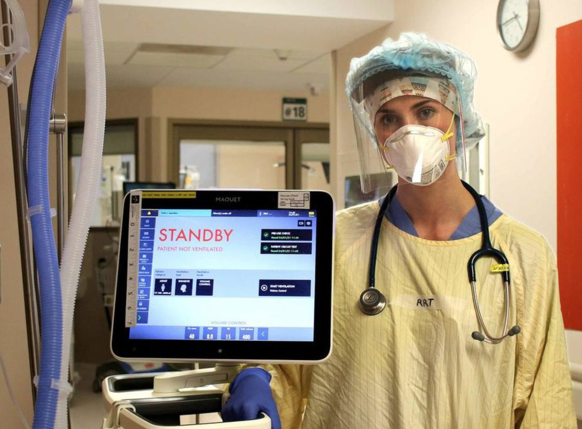 “You don’t forget the terror in your patients’ eyes, the words they’ve spoken to you, the words they’ve spoken to their family before you put them on life support ... The repetitiveness of that gets to you. And it feels like there is no end in sight.” /4  https://www.thestar.com/news/gta/2021/01/31/we-are-also-human-north-york-generals-icu-staff-struggling-as-they-treat-younger-covid-19-patients-amid-their-own-emotional-exhaustion.html?utm_source=Twitter&utm_medium=SocialMedia&utm_campaign=GTA&utm_content=we-are-also-human-north-york-generals-icu-staff-struggling-as-they-treat-younger-covid-19-patients-amid-their-own-emotional-exhaustion