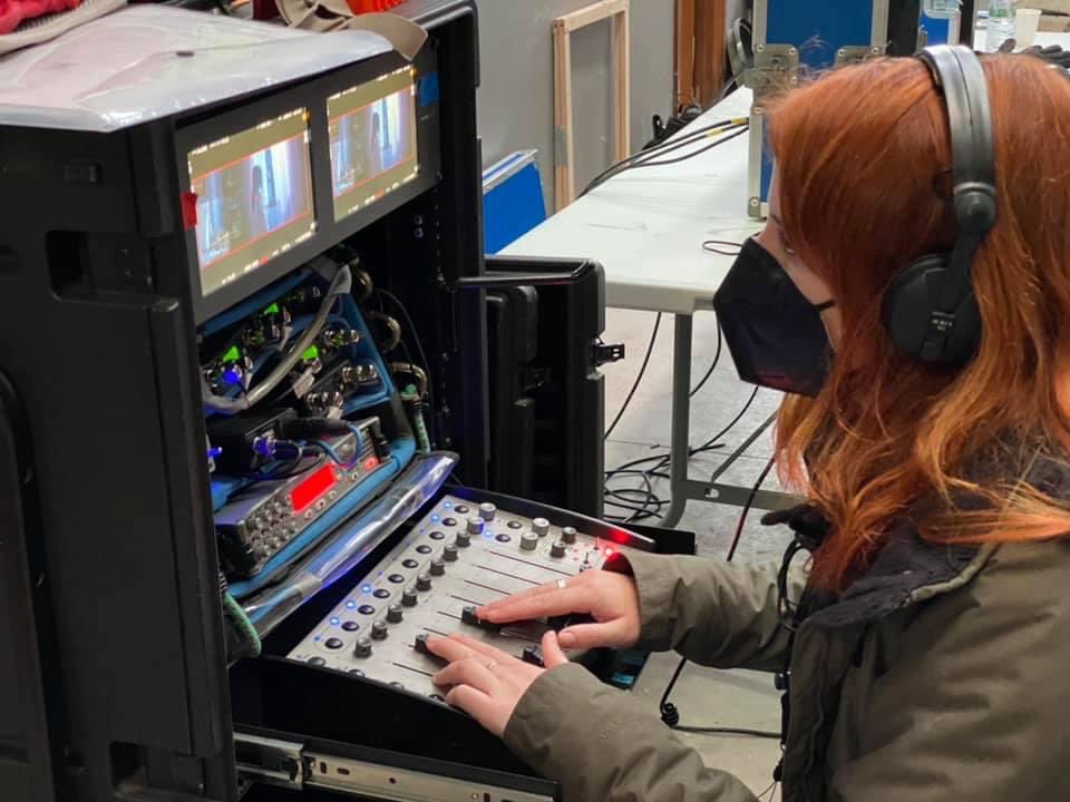 TLM_tweet's tweet photo. La jefa! Rodando lo próximo de Lander Castro, producido por @PLATANBOLIGRAFO y @FilmsAmania #locationsound #soundcart #sounddevices #788t #cl9 #meonlife #lectrosonics #sennheiser #blackmagic #remoteaudio #soundspeeds https://t.co/RcAO30ob3i