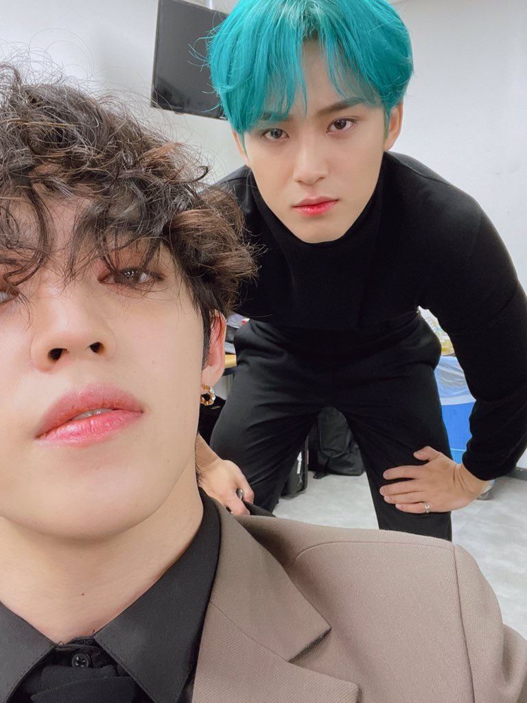 ScoupsChile17's tweet photo. [IMG • 210131] Actualización de #SCOUPS junto a #MINGYU en Weverse. 🐯

“Te ves lindo imitándome, Mingyu-ya”

#에스쿱스 #세븐틴 #민규 #SEVENTEEN @pledis_17
trad. ingl: SVT_Fancafe
trad. esp: S.Coups Chile https://t.co/A1QZ6MIv9x