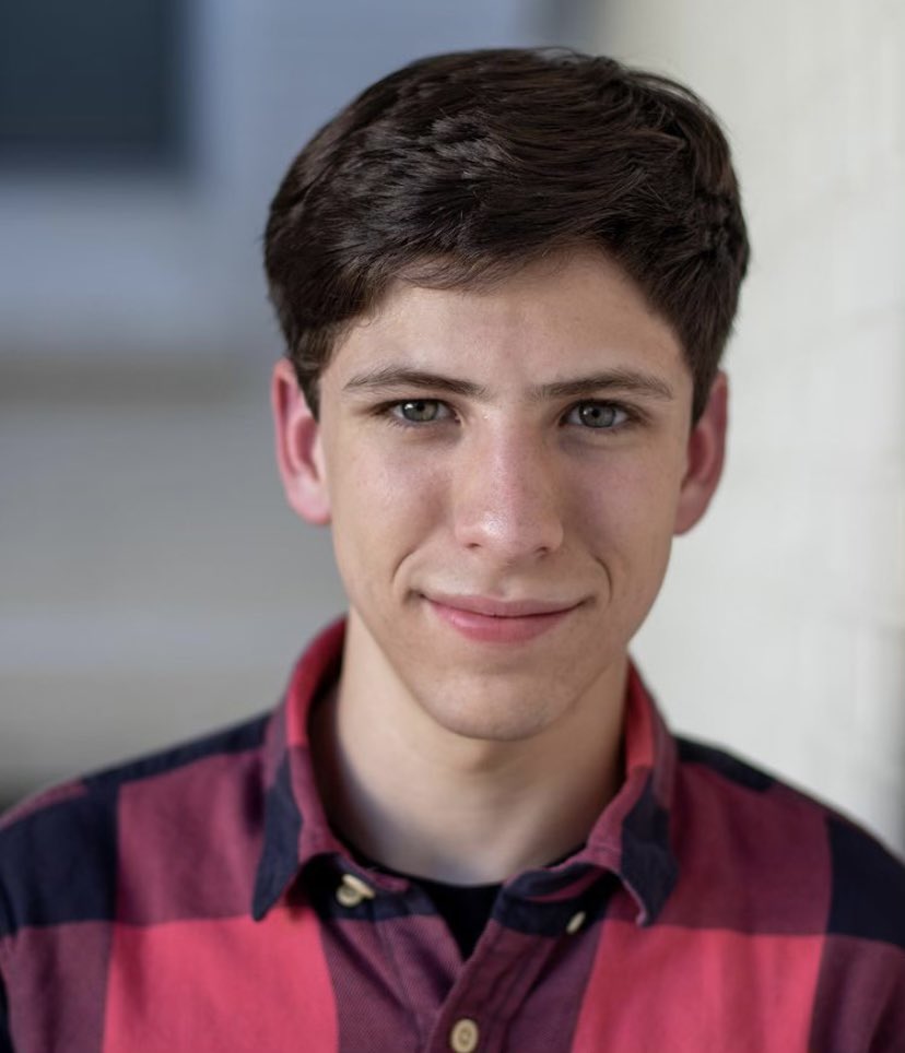 ApoASU1's tweet image. Hello! I’m Alex Parra, one of the Business Managers! I’m a junior in the acting concentration and I’m really excited to be a part of this community!