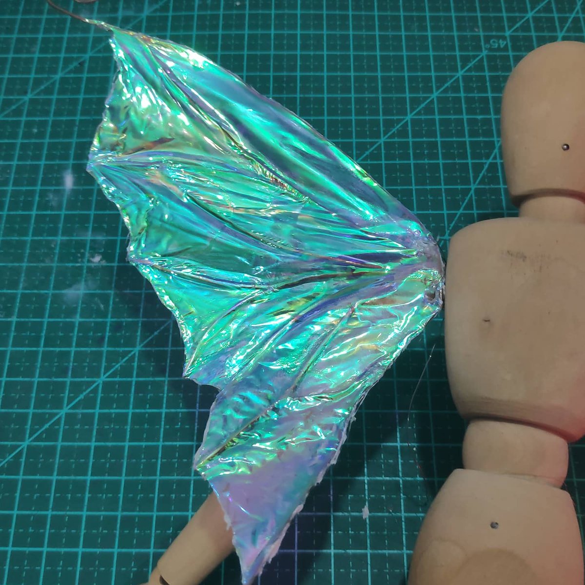 _tionerd_'s tweet image. Hoje o DIY foi para fazer asas de fada 🧚‍♀️
#artesanatomagico #diy #diygeek #twitchstreamers #twitch #twitchtv #livestwitch 
@twitchbr