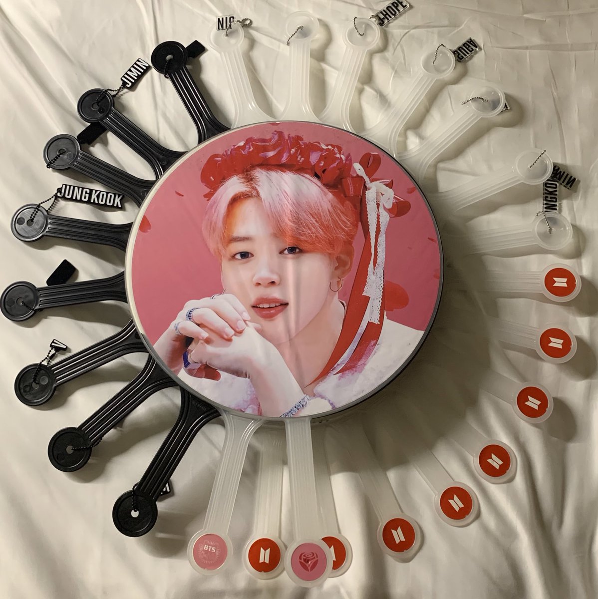 940912k's tweet photo. #아미트친소                                                                                                     쭌이랑 트친할사라암♡♡ https://t.co/jF2w5QKiHy