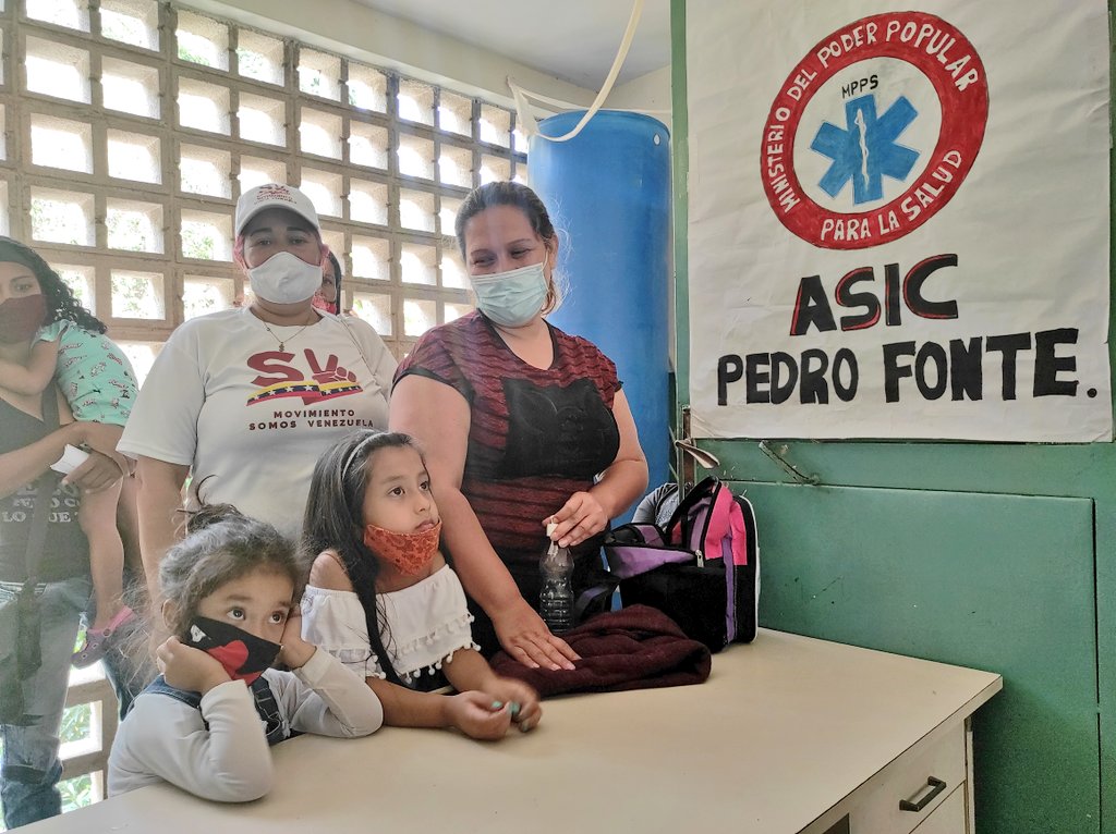 ErikaPSUV's tweet photo. La Jornada Integral Dr. José Gregorio Hernández en La Vega, atendió a aproximadamente 4mil personas con consultas pediátricas, ayudas técnicas y medicamentos, aparte de la pesquisa casa a casa. Así territorializamos las políticas de salud para nuestro pueblo. ¡Seguimos avanzando! https://t.co/kwdaLUWpKf
