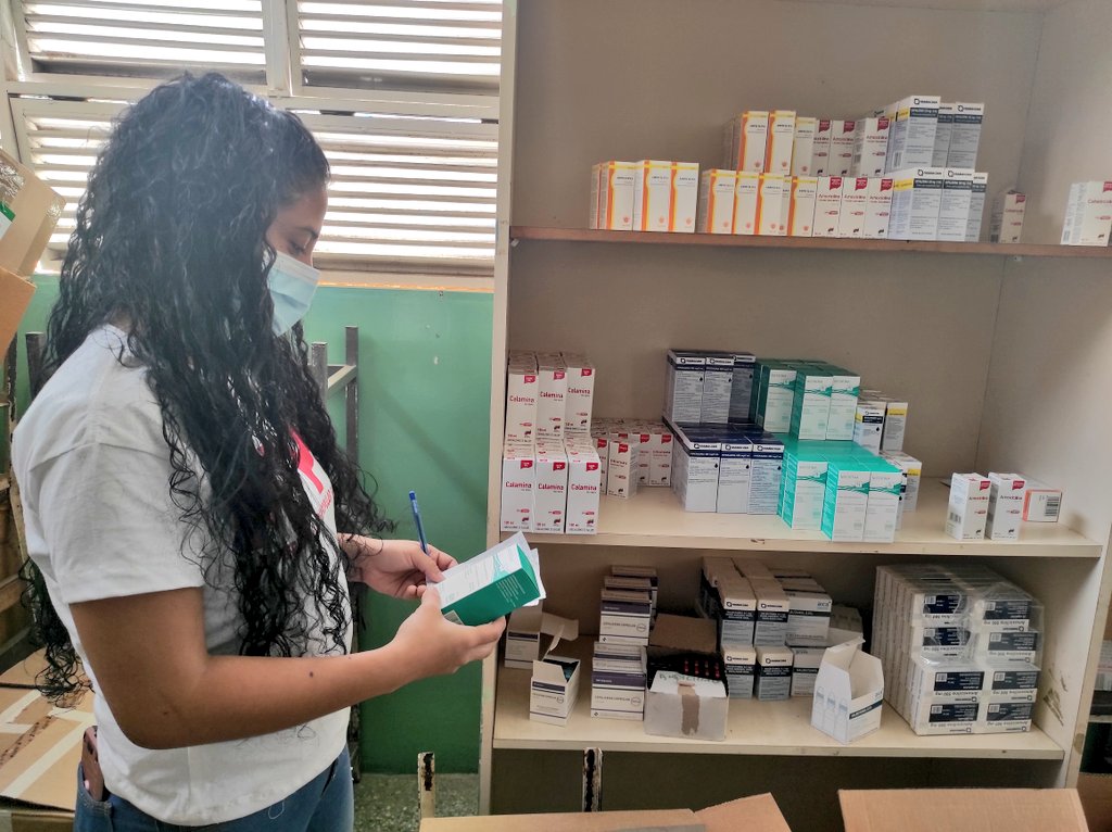 ErikaPSUV's tweet photo. La Jornada Integral Dr. José Gregorio Hernández en La Vega, atendió a aproximadamente 4mil personas con consultas pediátricas, ayudas técnicas y medicamentos, aparte de la pesquisa casa a casa. Así territorializamos las políticas de salud para nuestro pueblo. ¡Seguimos avanzando! https://t.co/kwdaLUWpKf
