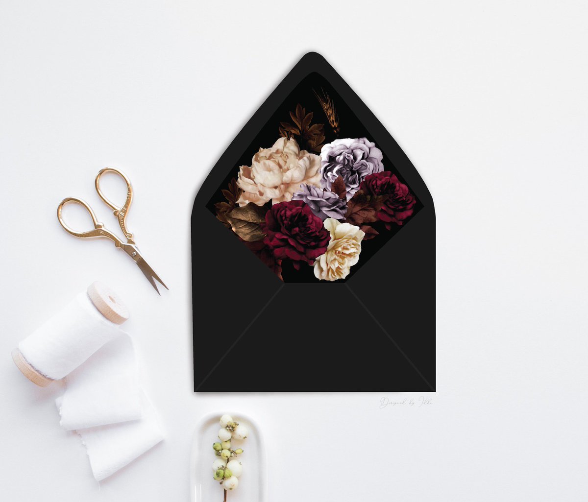 ByIdka's tweet photo. Envelope liners are my favorite way to make an invitation more upscale. 

They are relatively inexpensive and it’s one of the first things your guest see when opening your invitation. 

Are you thinking of adding envelope liners to your invitation ? #moodyinvitation #isaidyes https://t.co/Vhm6EuFKZ5