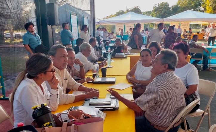 DocAContreras's tweet image. Para @CarlosJoaquin la gente es prioridad. 

Tenemos el mandato de identificar, prevenir y atender conflictos sociales, respetando los derechos humanos. 

Ya hay un protocolo, e integraremos una red interinstitucional y capacitada para dar soluciones.

#JuntosSaldremosAdelante