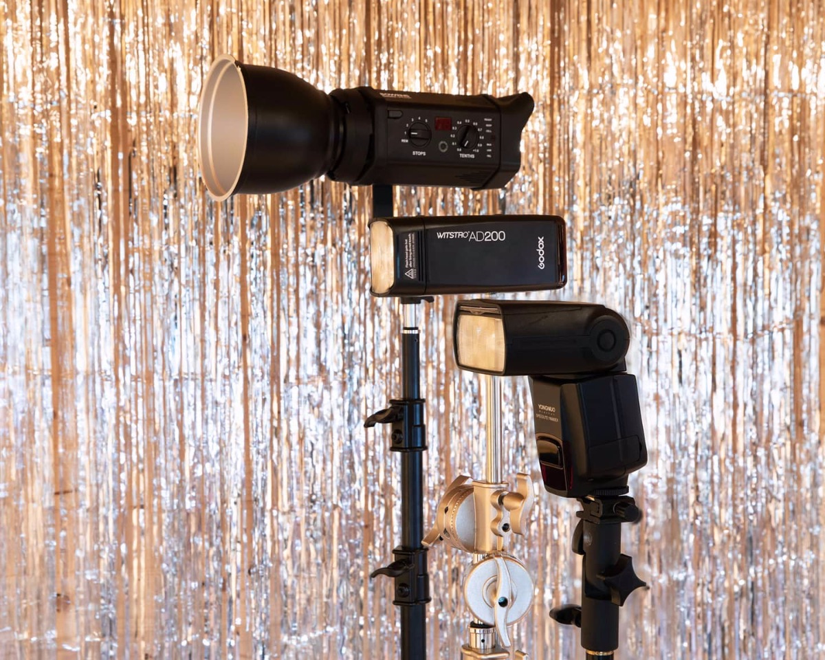 Excited to announce our new 4 WEEK 'Flash &amp; Home Studio Photography' online interactive course  😉 #dpsonlinecampus #staycreativeathome #flashphotography - mailchi.mp/dublinphotogra…