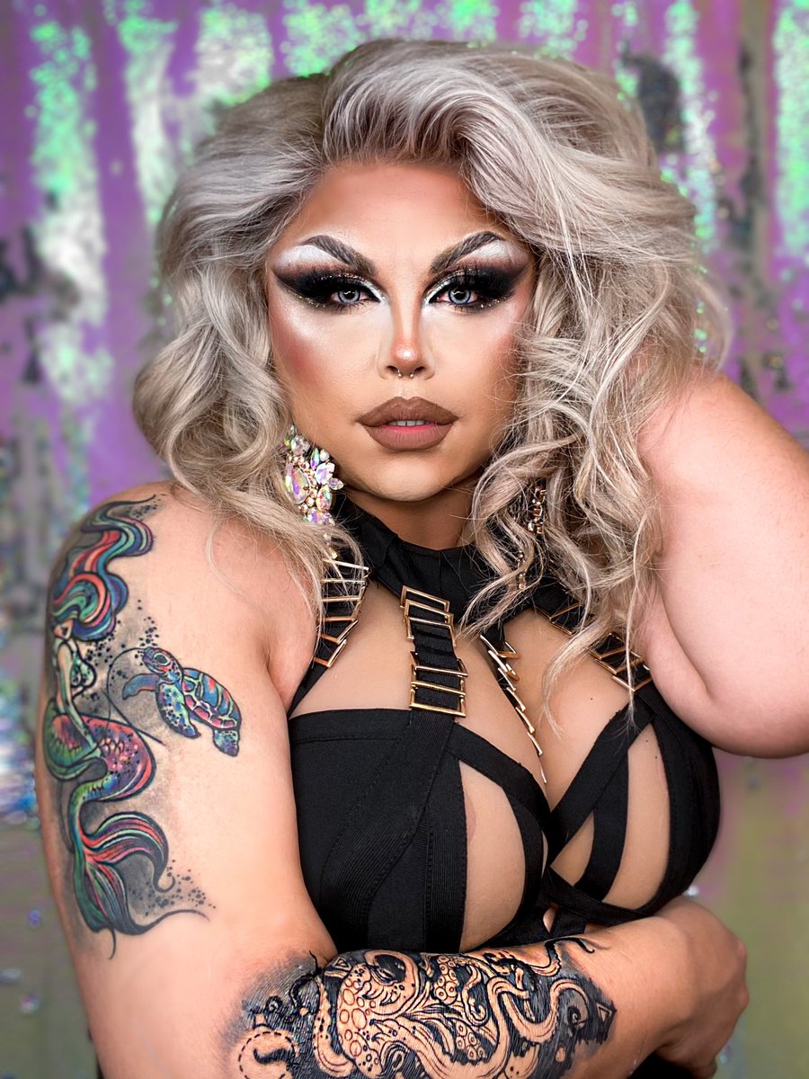 I’m not high maintenance.... just well maintained💕. 
**NEW EPISODE OF KEEPING UP WITH DRAGRACE  with @ dimplesondeckk now live on @youtube! 

*Don’t mind the new tatto by @foxinx it’s still healing