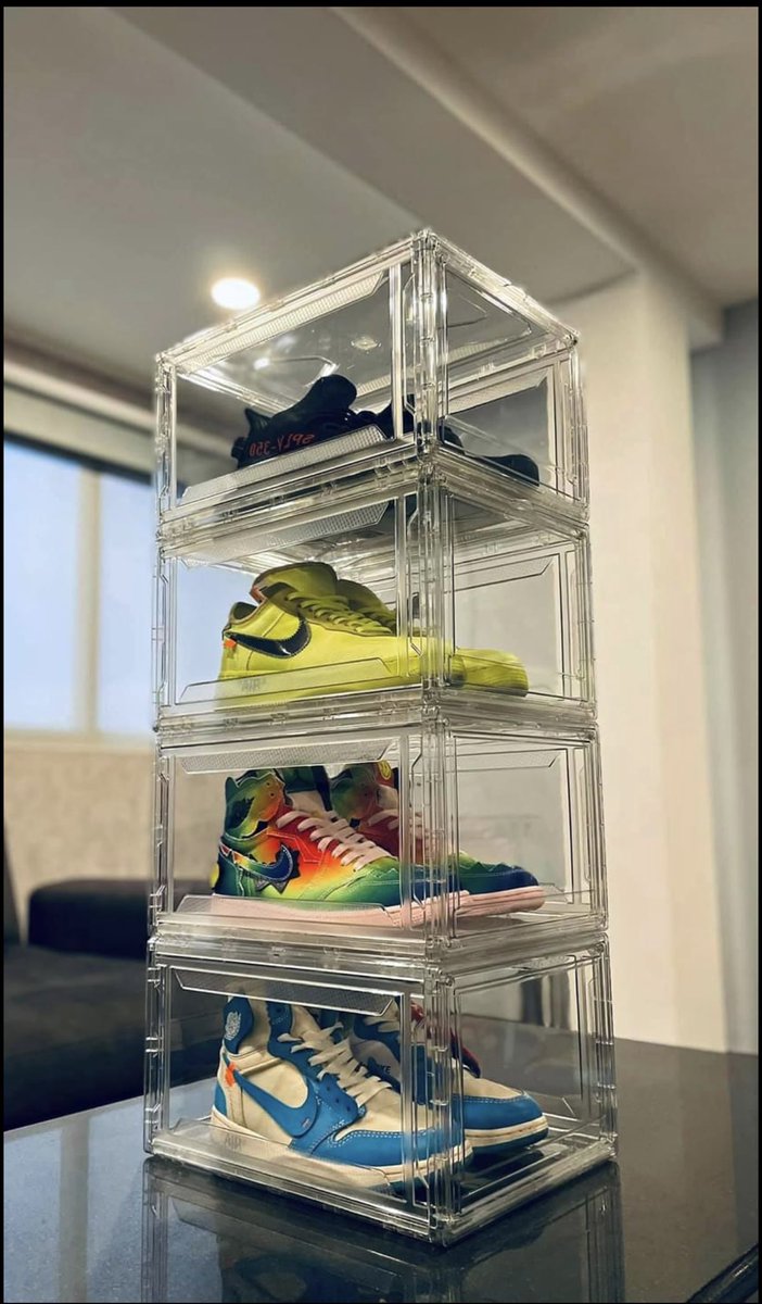 ClaudiiaCanelon's tweet photo. Hola amigos, estoy vendiendo cajas para zapatos/sneaker/tacones. Estan bien cool la verdad 😎 son de acrilico y son apilables. Dan orden y toque en tu cuarto 👌🏻 les dejo fotos y sus medidas 🌝 #comprenme🥺 #denmeRT😬 https://t.co/Jpl8Vhg9LS