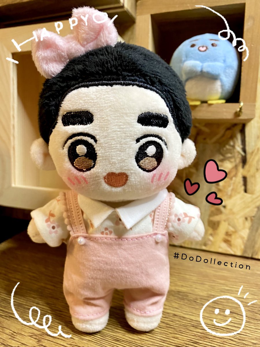 Cheek_Ka_Pooh's tweet photo. ด้วยความเก็บกดจากการที่เมนใส่แต่สีดำ เลยมาลงที่ตุ๊กตา 😚
#DoDollection https://t.co/F03G4m7fjB
