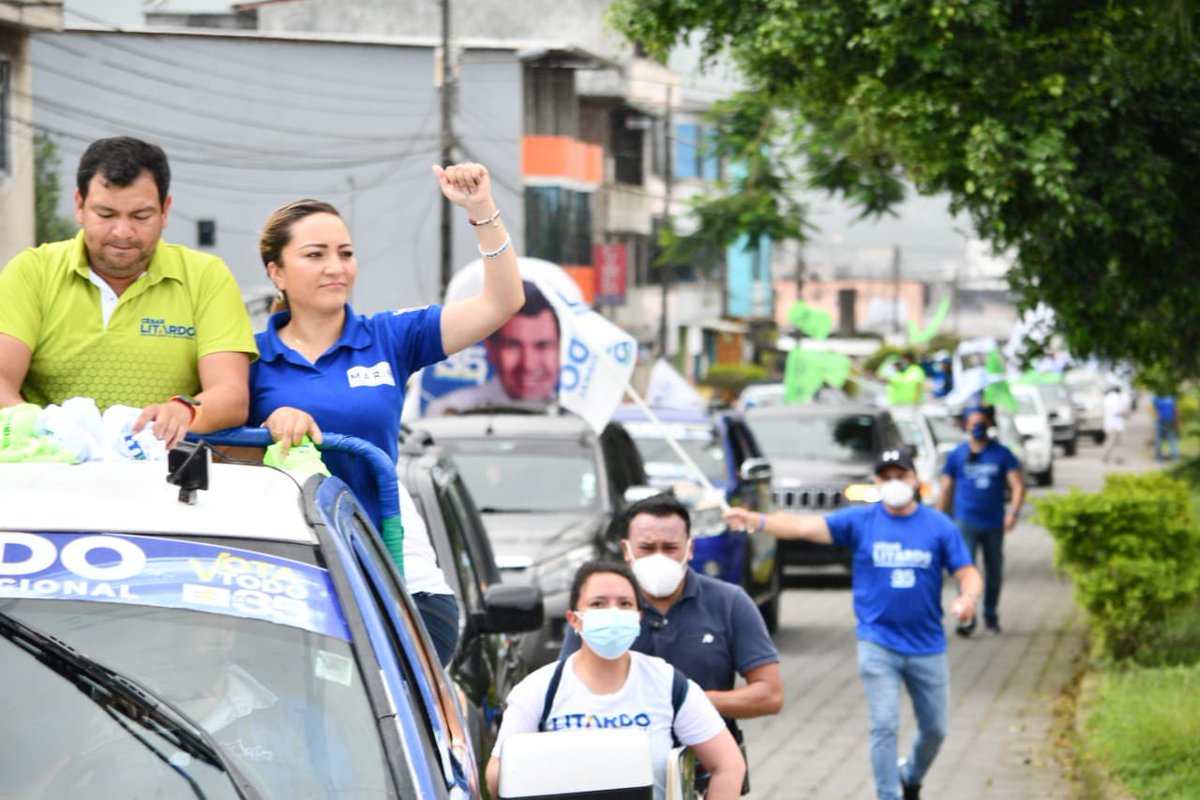anitabelenmarin's tweet photo. ✅ La gran caravana de la alegría, presente en el hermoso cantón LaManá, Junto a nuestro líder nacional @cesarlitardo y nuestros candidatos Provinciales Lizandra Guerra y José Rivadeneira. 

Sus sonrisas, aplausos y apoyo me llenan de alegría y compromiso para seguirles sirviendo https://t.co/0jzgKz16SO