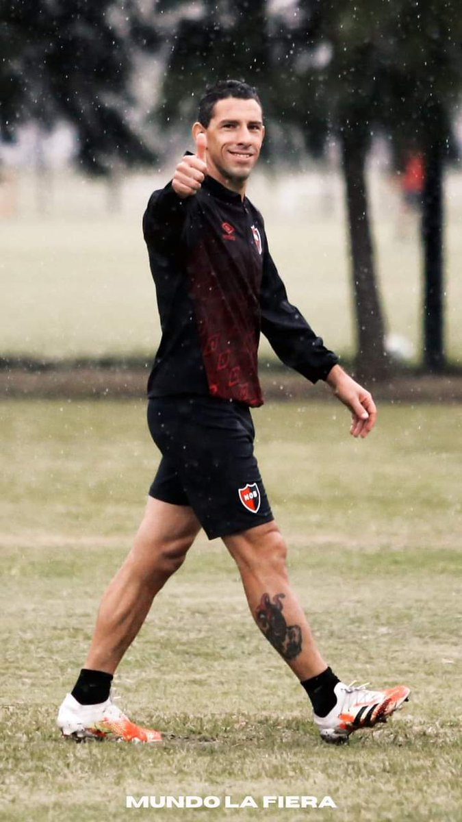 40 años y sigue firme el pendejo!!