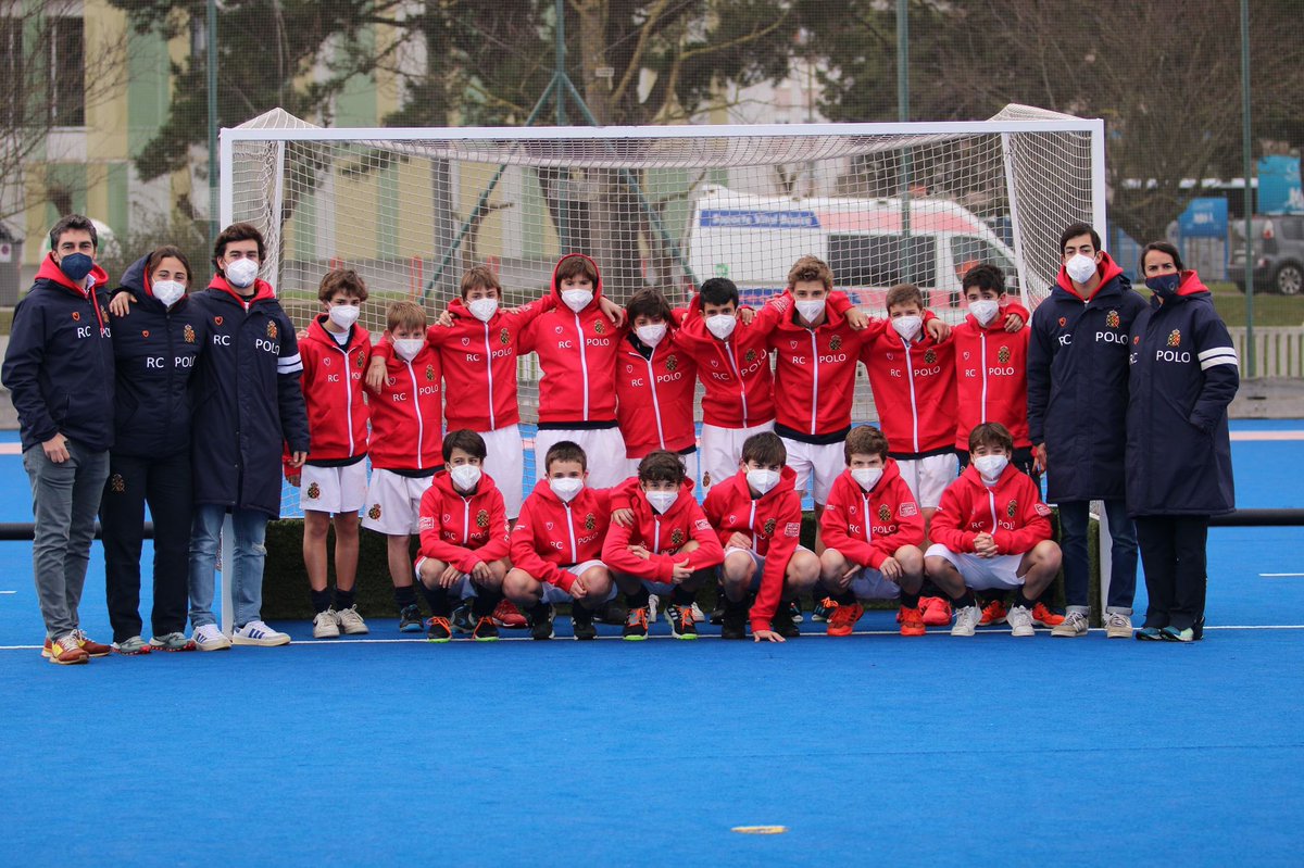 RCPoloBarcelona's tweet photo. El equipo masculino termina en 4ª posición del Campeonato de España infantil de Hockey y nuestro jugador Guillermo Umbert Alomar consigue el Trofeo a mejor jugador y máximo goleador del Campeonato. https://t.co/rsvOTTjcnA